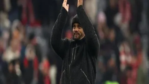 辽篮对决山东，裁判成焦点，韩德君6分钟内累计5犯，监督官员令杨鸣离场