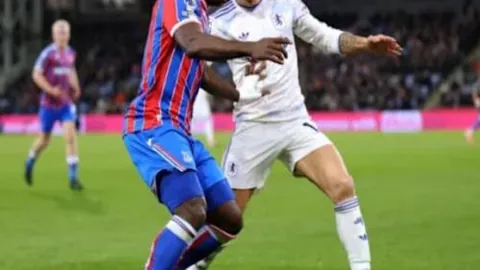 足球巨星陨落：英超豪门共同哀悼